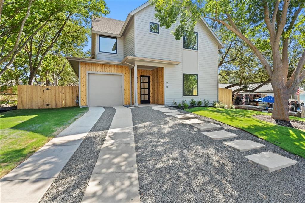 View 810 Cardiff Dr in Emerald Forest 810 Cardiff Dr - front exterior - Luxury home in Emerald Forest, Austin, TX
