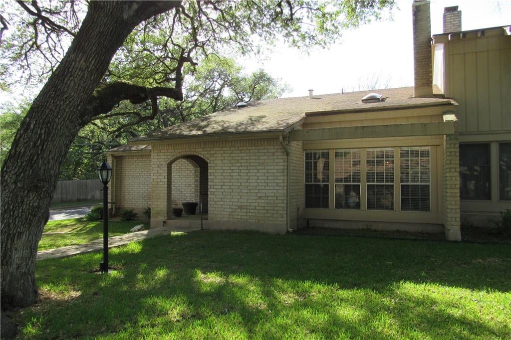 View 8101 East Ct in Forest Mesa 8101 East Ct - front exterior - Luxury home in Forest Mesa, Austin, TX