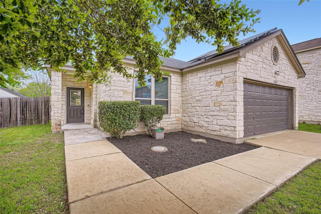 View 8102 Verbank Villa Dr in Springfield Ph B Sec 06 8102 Verbank Villa Dr - front exterior - Luxury home in Springfield Ph B Sec 06, Austin, TX