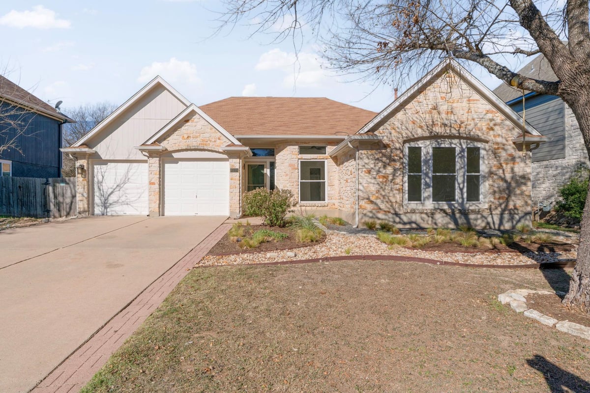 View 8104 Doe Meadow DR in Village At Western Oaks 8104 Doe Meadow DR - property photo 1 - Luxury home in Village At Western Oaks, Austin, TX