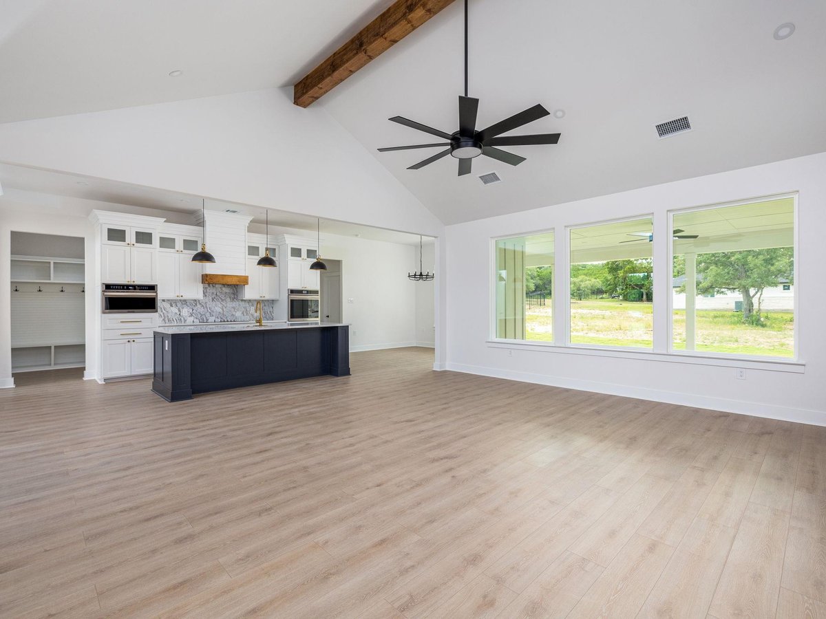 Primary bedroom at 811 County Road 200 - 4 bed 3 bath home