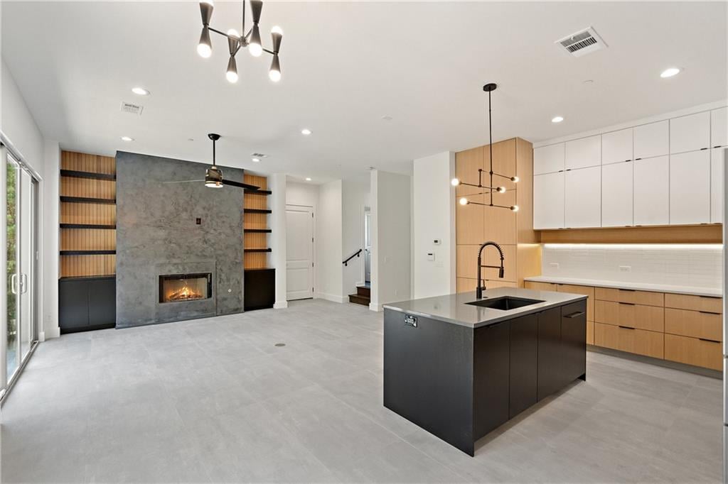 View 8110 Ranch Road 2222 Unit #41 in Hillside Amd The 8110 Ranch Road 2222 Unit #41 - front exterior - Luxury home in Hillside Amd The, Austin, TX
