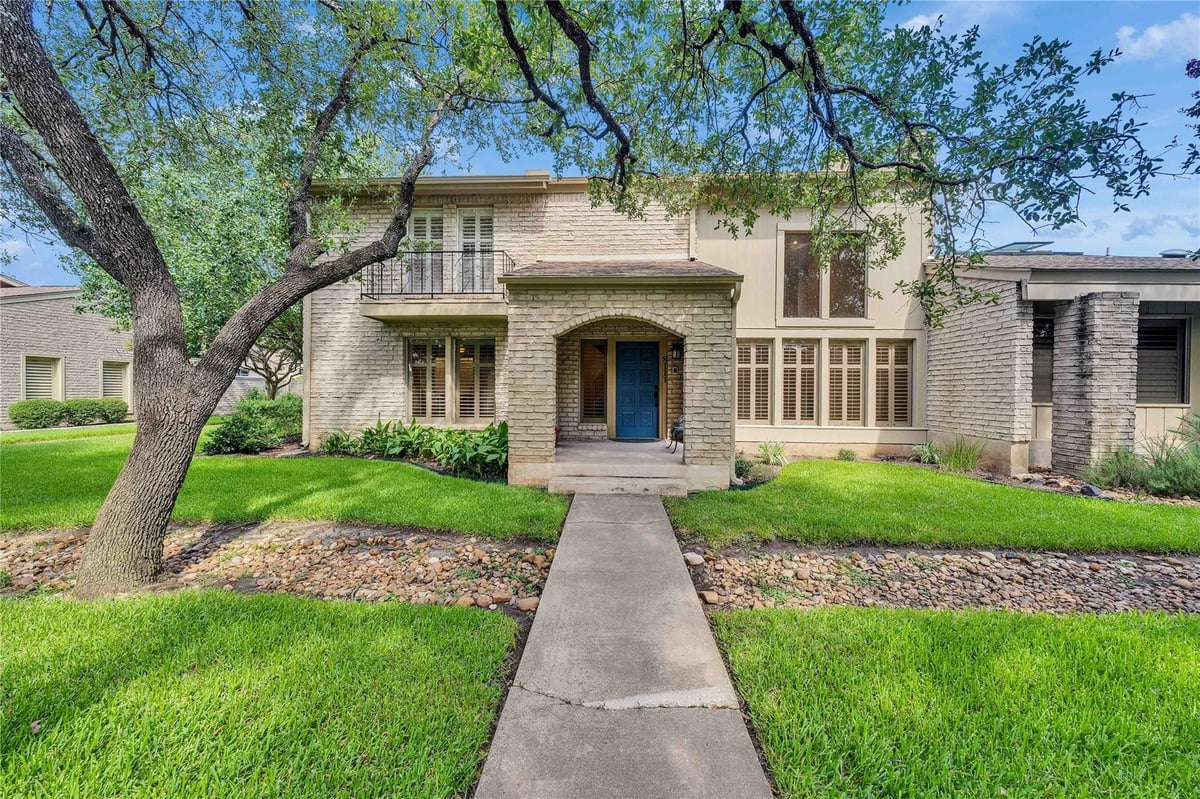 View 8111 Middle Ct in FOREST MESA 8111 Middle Ct - front exterior - Luxury home in FOREST MESA, Austin, TX