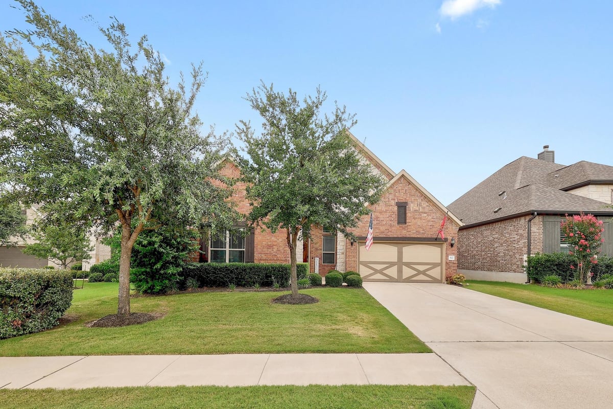 View 812 Anahuac DR in Leander Crossing Ph 1 812 Anahuac DR - property photo 1 - Luxury home in Leander Crossing Ph 1, Leander, TX