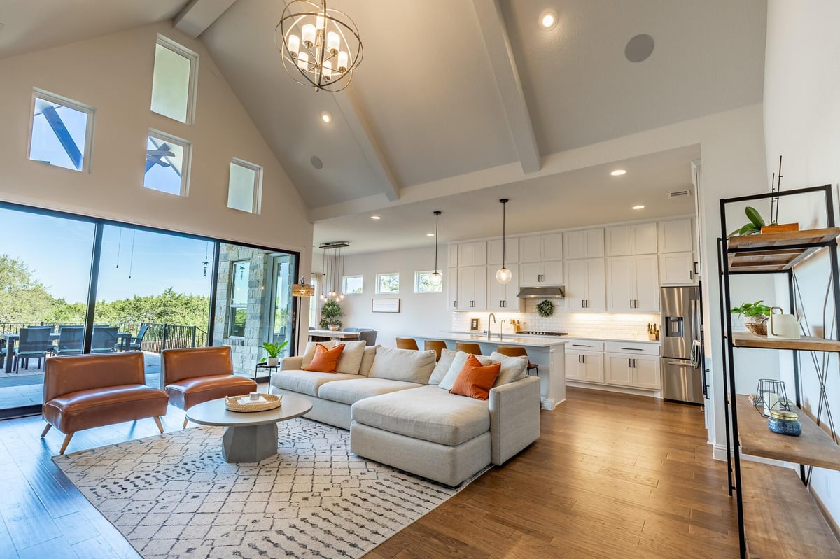 Living area at 812 Palamos Dr - 3 bed 2 bath home