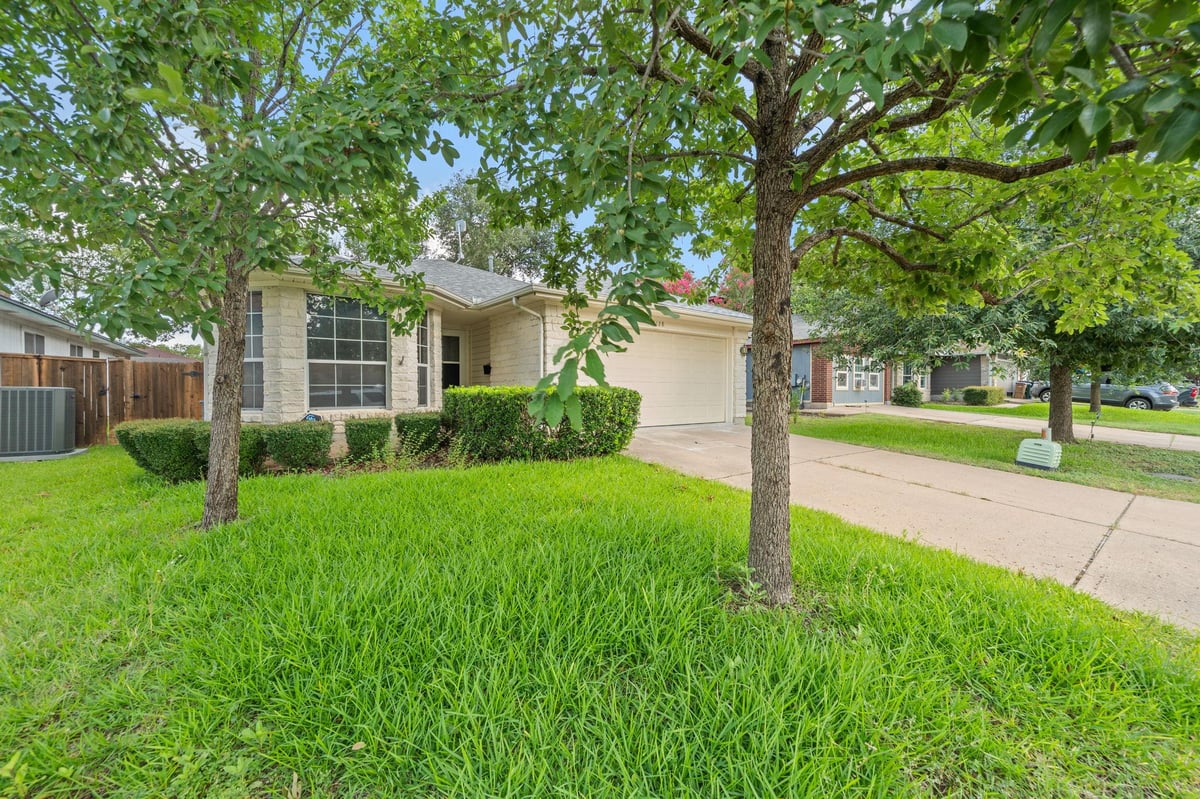 View 8128 Huddleston LN in Parkwood Sec 04 8128 Huddleston LN - front exterior - Luxury home in Parkwood Sec 04, Austin, TX