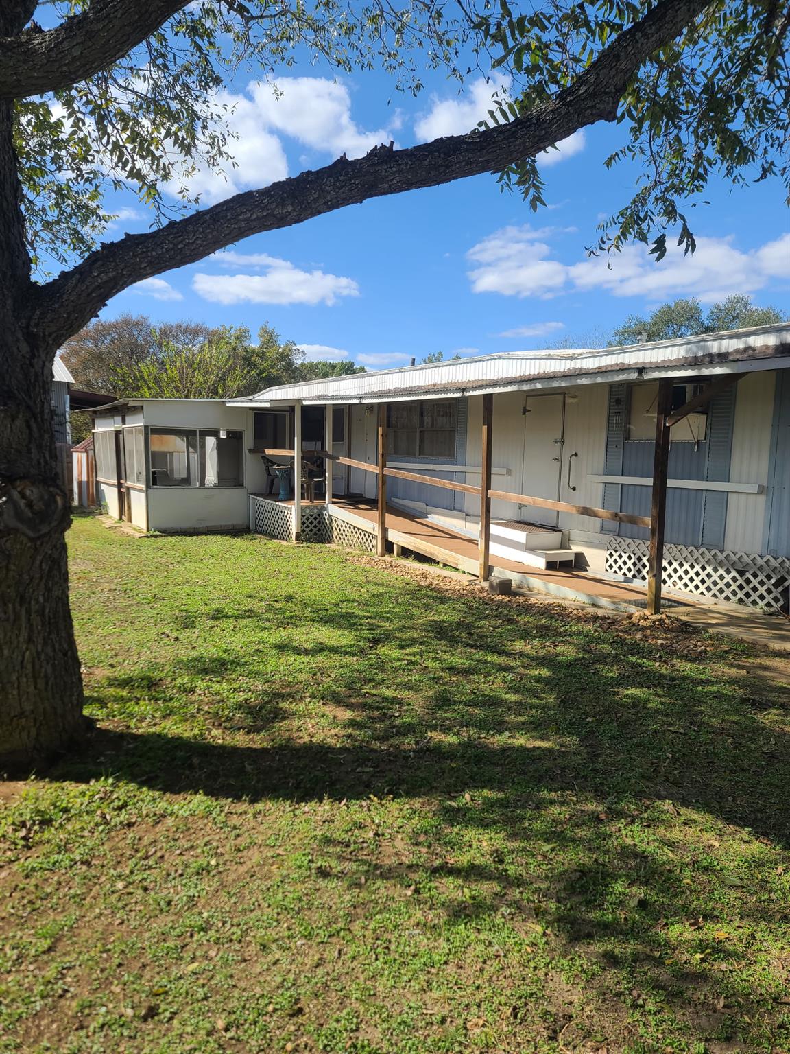 View 813 Hale ST in Lexington 813 Hale ST, photo 1 of 18, Lexington, Lexington, TX