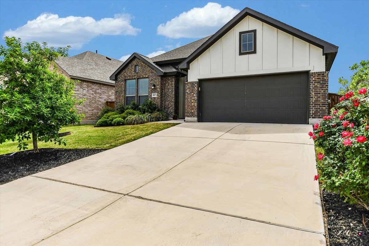 Primary bedroom at 813 Whitetail Dr - 3 bed 2 bath home