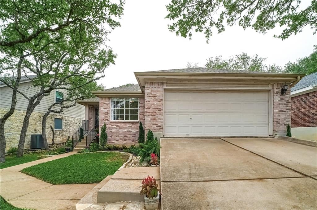 8130 Cheno Cortina Trl - front exterior - Luxury home in Legend Oaks Ph A Sec 05b, Austin, TX