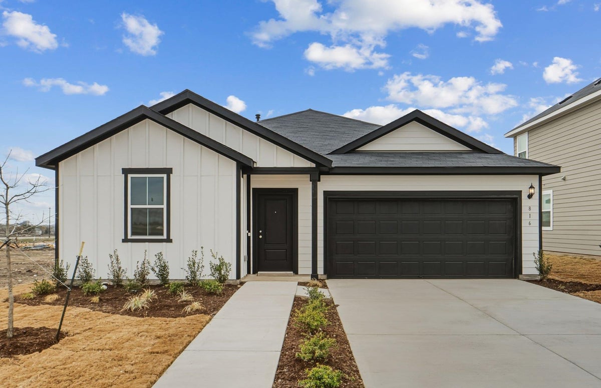 View 816 Cardenas St in Alto 816 Cardenas St - front exterior - Luxury home in Alto, San Marcos, TX