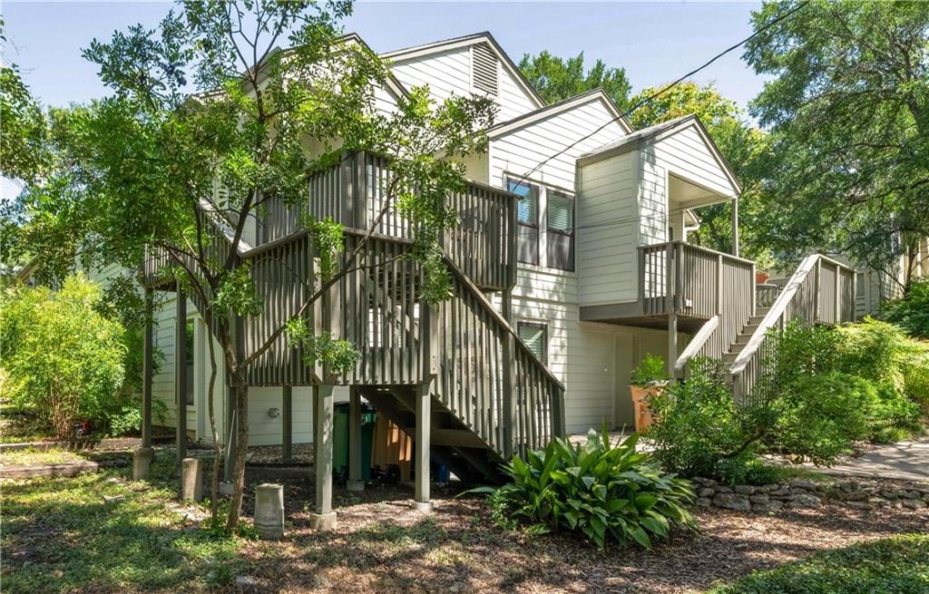 View 816 Patterson Ave in Washington Heights 816 Patterson Ave - property photo 1 - Luxury home in Washington Heights, Austin, TX