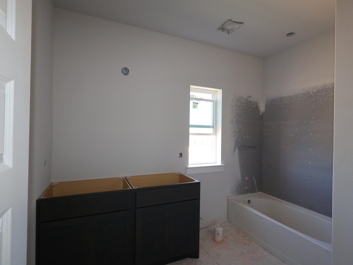 Bathroom at 816 Purmela St - 4 bed 3 bath home