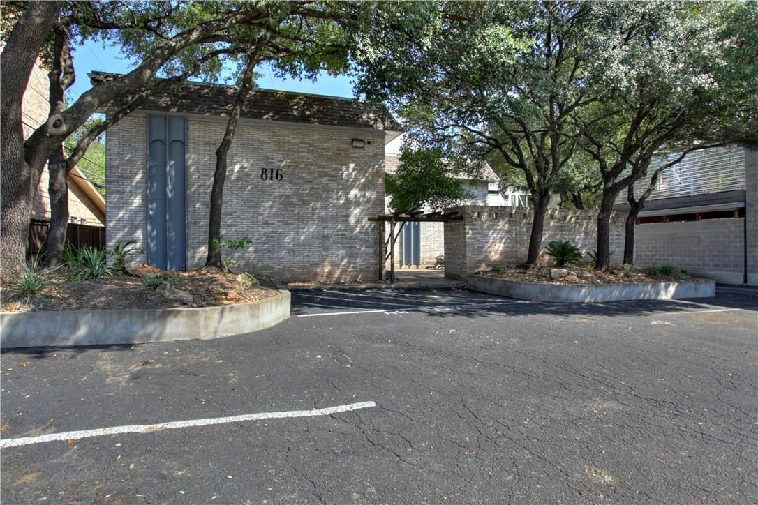 View 816 W North Loop BLVD Unit #113 in Austin 816 W North Loop BLVD Unit #113, photo 1, Austin, Austin, TX