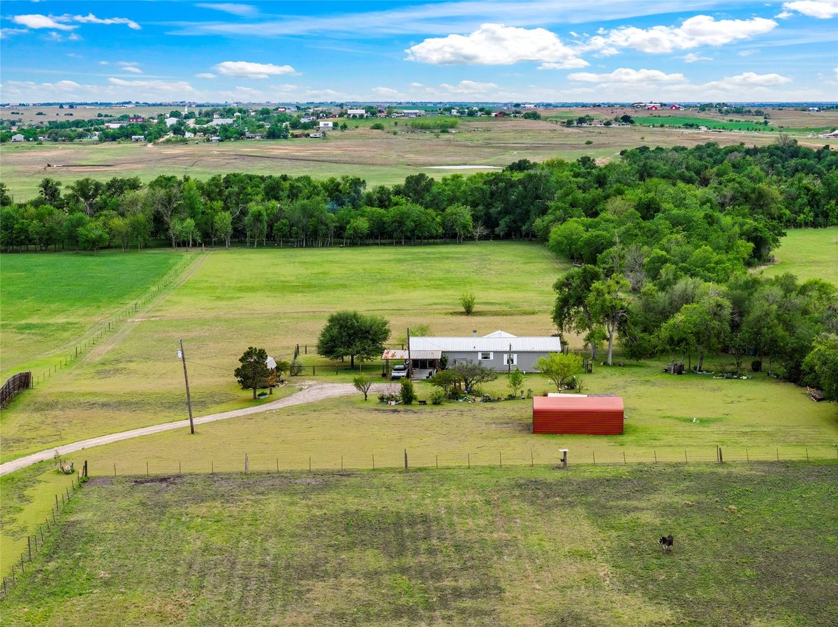 View 820 County Road 454 in RIENHARDT J 820 County Road 454 - front exterior - Luxury home in RIENHARDT J, Taylor, TX