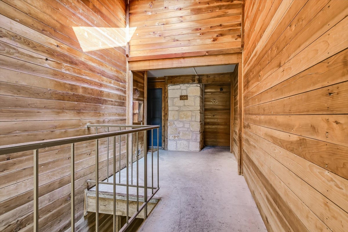 View 8200 Neely DR Unit #206 in Neelys Canyon Condo Amd 8200 Neely DR Unit #206 - property photo 1 - Luxury home in Neelys Canyon Condo Amd, Austin, TX