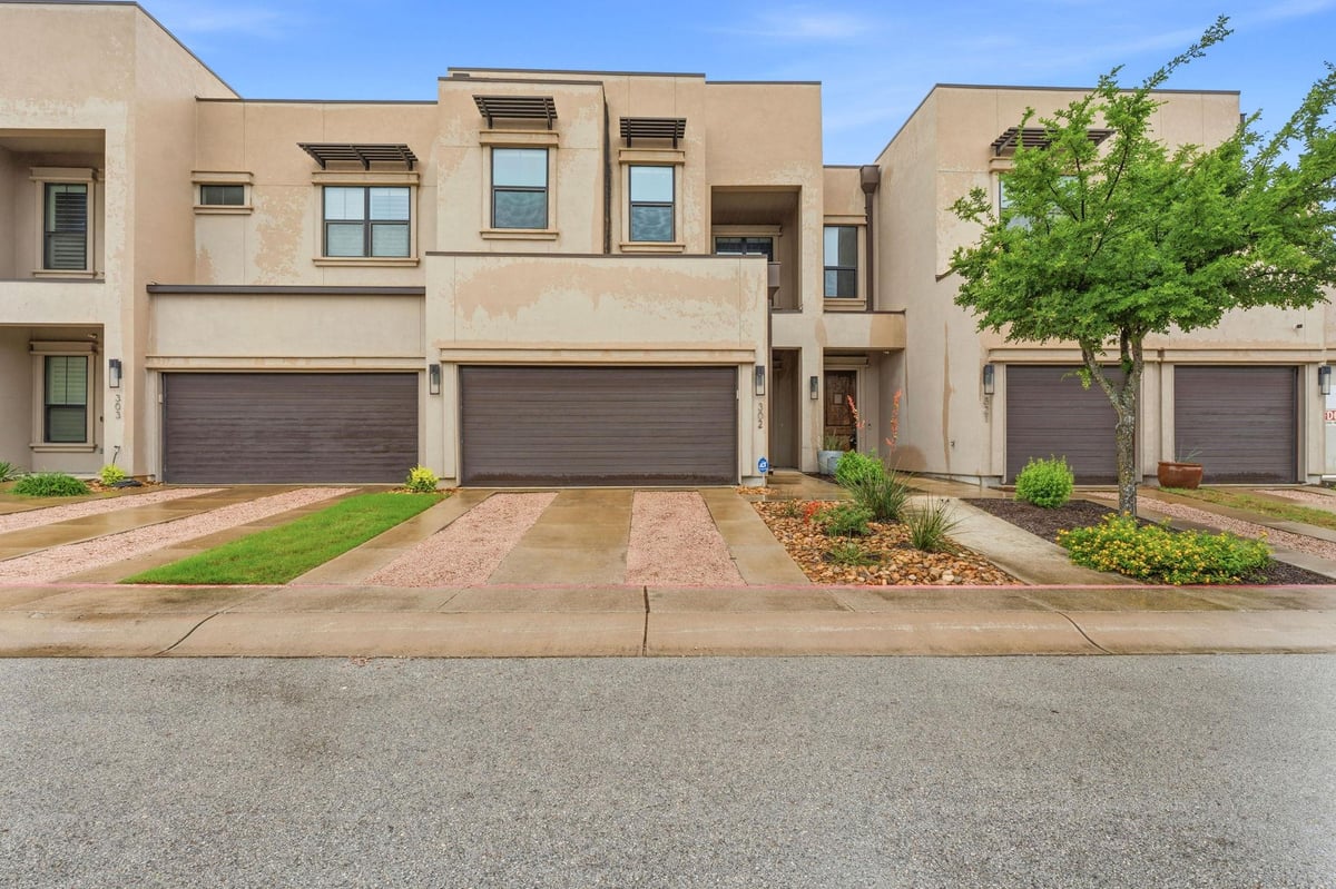 View 8200 Southwest Pkwy Unit #302 in Escondera Condo Bldg 3 8200 Southwest Pkwy Unit #302 - front exterior - Luxury home in Escondera Condo Bldg 3, Austin, TX