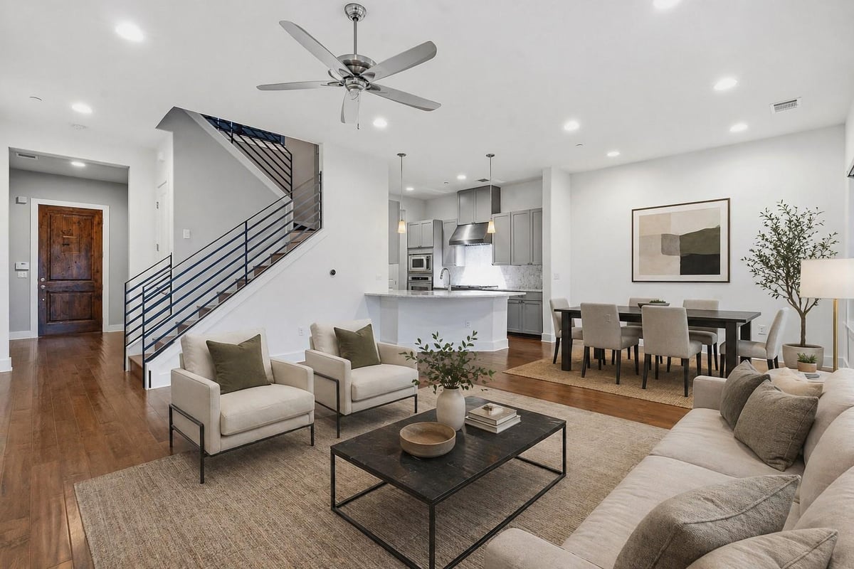 Living area at 8200 Southwest Pkwy Unit #302 - 2 bed 2 bath home