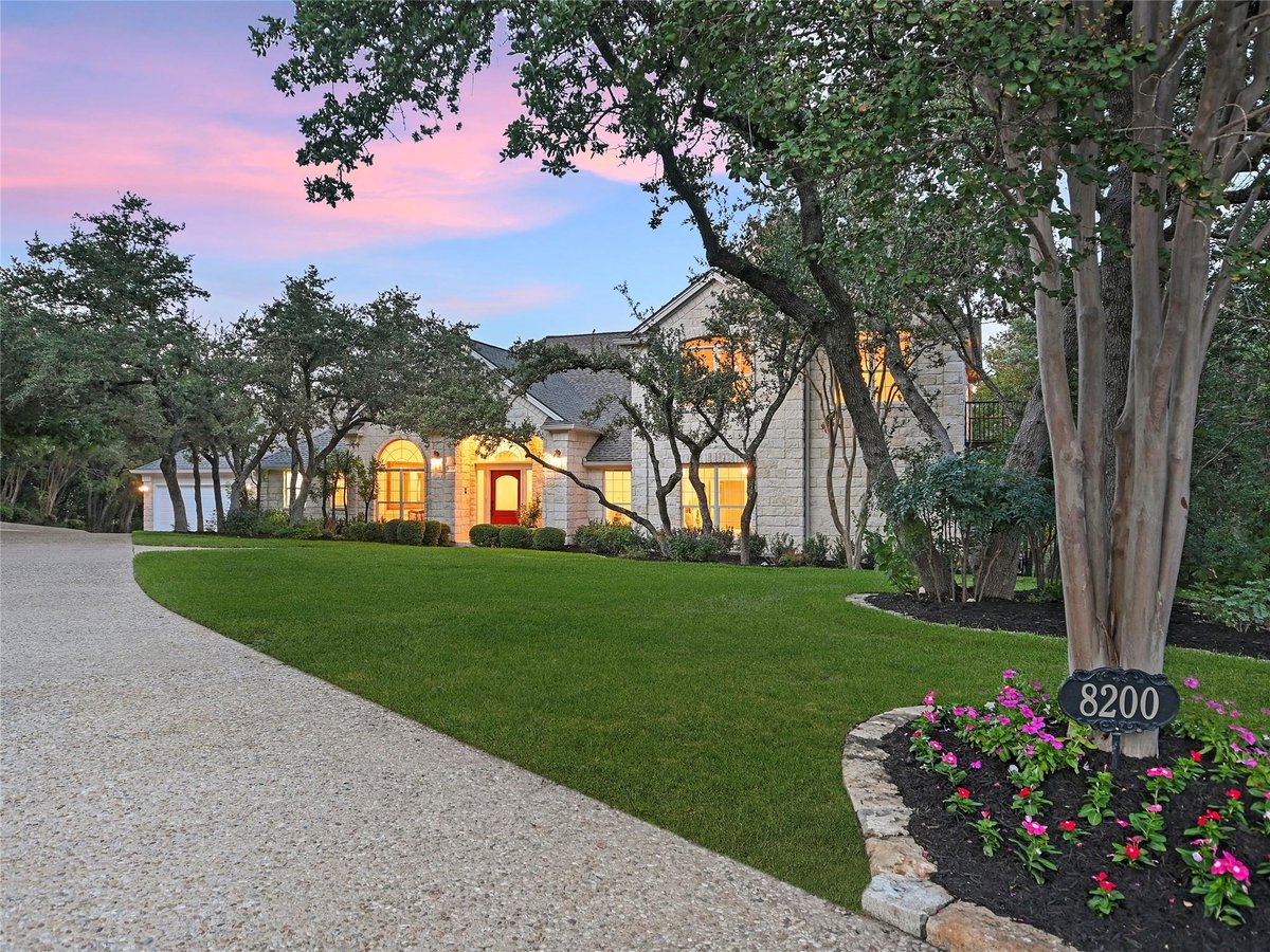 View 8200 Talbot Cv in Rob Roy On Creek Sec 06 8200 Talbot Cv - property photo 1 - Luxury home in Rob Roy On Creek Sec 06, Austin, TX