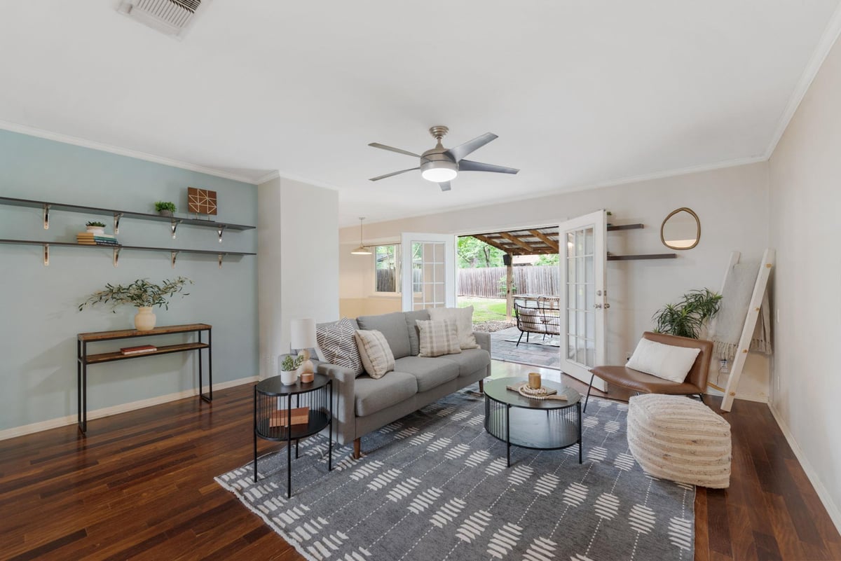Living area at 8203 Easter Cv - 3 bed 2 bath home
