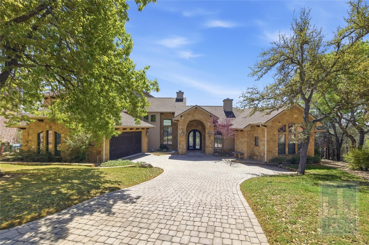 View 8205 Asmara CT in Canyon Ridge Ph A Sec 02 8205 Asmara CT - property photo 1 - Luxury home in Canyon Ridge Ph A Sec 02, Austin, TX