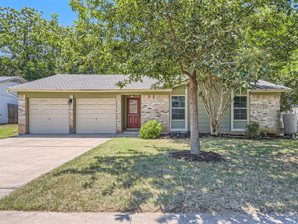 View 8206 Dixon Dr in Shiloh Ph 04 Sec 01 8206 Dixon Dr - front exterior - Luxury home in Shiloh Ph 04 Sec 01, Austin, TX