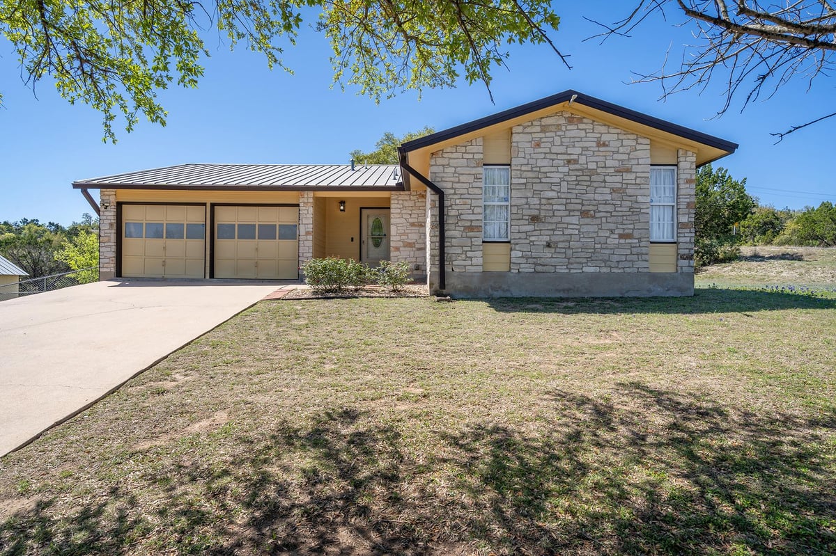 View 8207 Mescalero DR in Valley View Acres Rev 8207 Mescalero DR - property photo 1 - Luxury home in Valley View Acres Rev, Austin, TX