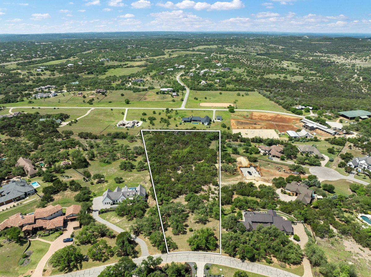 8208 Bellancia Dr - front exterior - Luxury lot in Belvedere Ph 02, Austin, TX