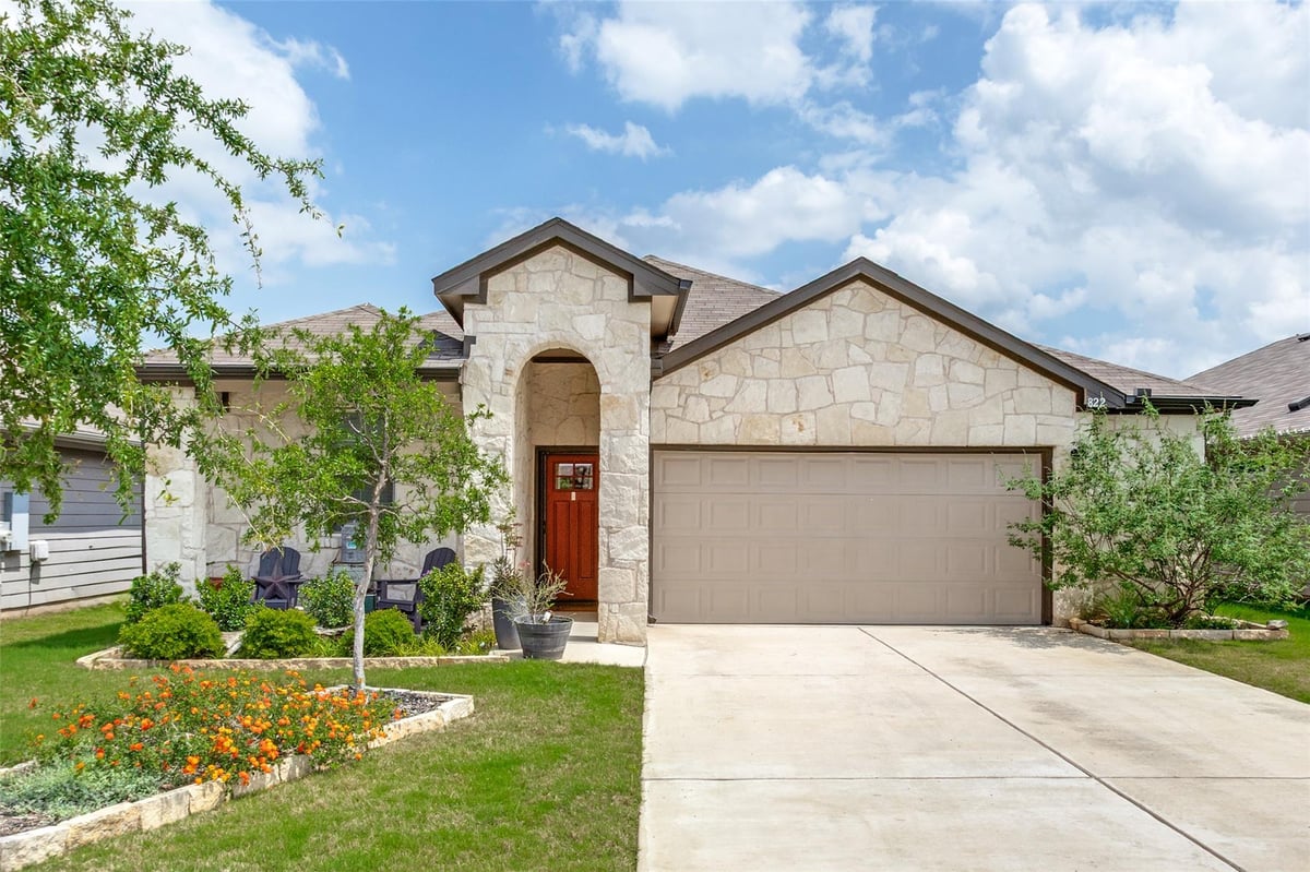 View 822 Pease River Way in SOUTHGATE 822 Pease River Way - front exterior - Luxury home in SOUTHGATE, Hutto, TX