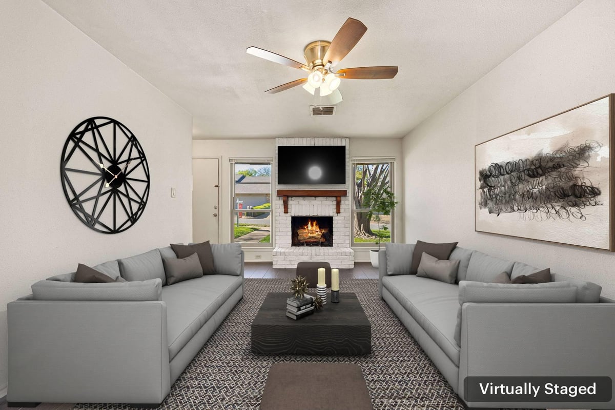 Living area at 8235 Summer Side Dr - 2 bed 2 bath home