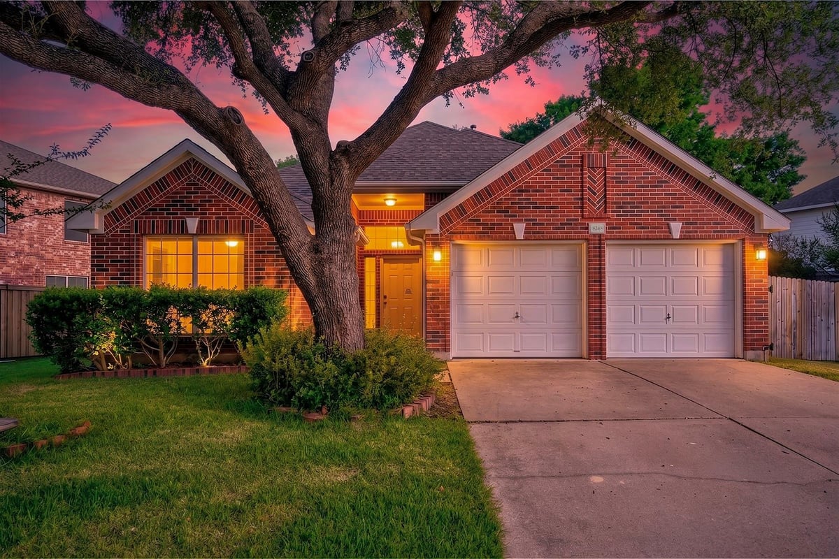 View 8248 Montoya CIR in Woods Brushy Creek Sec 02 Ph 04 8248 Montoya CIR - front exterior - Luxury home in Woods Brushy Creek Sec 02 Ph 04, Austin, TX