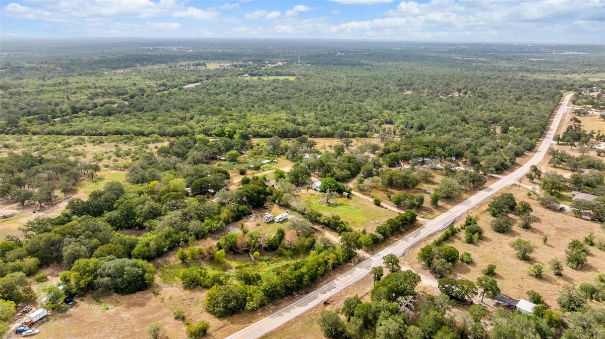 View 827 FM 671 in N/A 827 FM 671 - property photo 1 - Luxury lot in N/A, Lockhart, TX