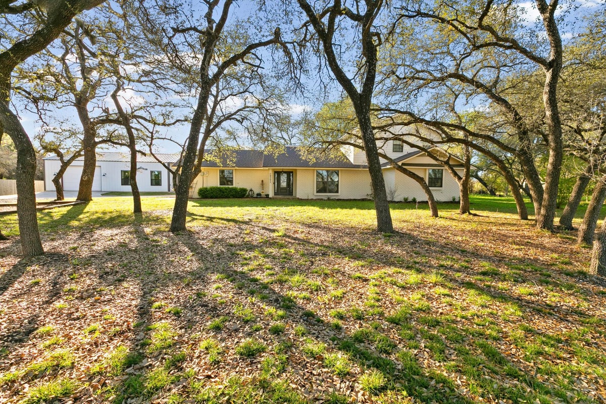 View 8292 Hartrick Bluff Rd in M Moreno 8292 Hartrick Bluff Rd - front exterior - Luxury home in M Moreno, Temple, TX