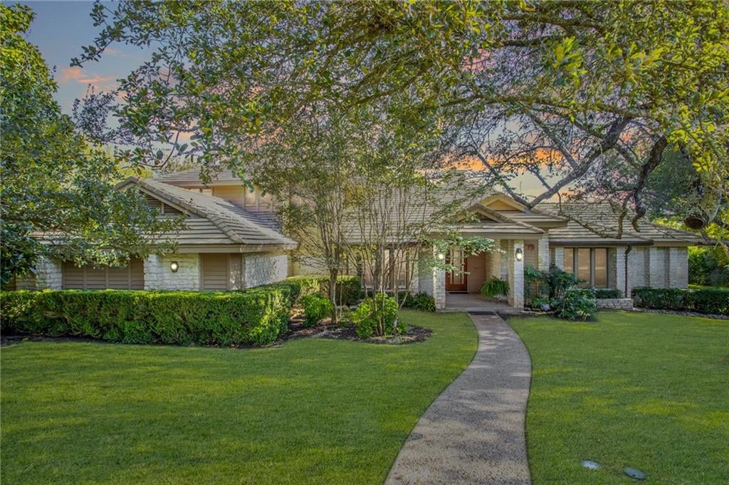 View 83 Pascal Ln in Rob Roy 83 Pascal Ln - property photo 1 - Luxury home in Rob Roy, Austin, TX