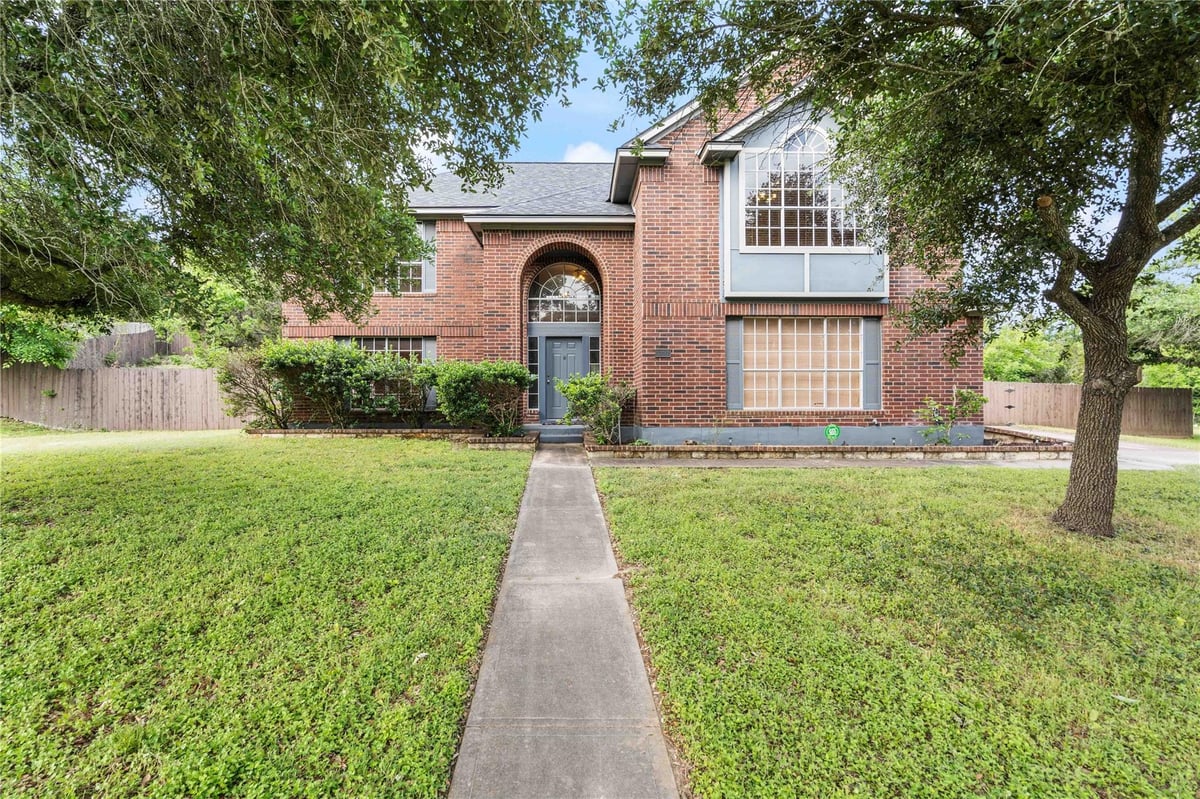 View 8301 Landsman DR in Windmill Run Sec 04-A 8301 Landsman DR - property photo 1 - Luxury home in Windmill Run Sec 04-A, Austin, TX