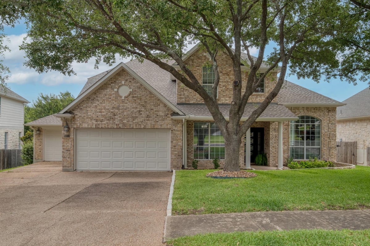 View 8302 Sunburst PKWY in Stone Canyon Sec 08-B 8302 Sunburst PKWY - front exterior - Luxury home in Stone Canyon Sec 08-B, Round Rock, TX