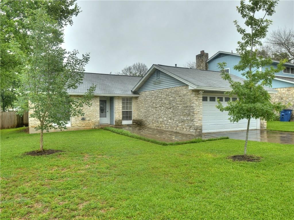 View 8303 Kearsarge Dr in Shiloh Ph 02 Sec 01 Amd 8303 Kearsarge Dr - front exterior - Luxury home in Shiloh Ph 02 Sec 01 Amd, Austin, TX
