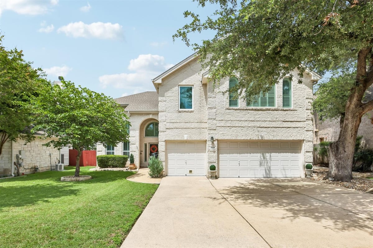 8309 Coriander CV - front exterior - Luxury home in Estates At Hunters Chase Sec 01, Austin, TX