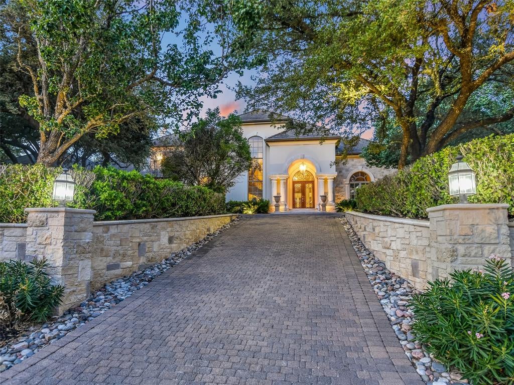 View 8312 Chalk Knoll Dr in Barton Creek Sec G Ph 02 8312 Chalk Knoll Dr - front exterior - Luxury home in Barton Creek Sec G Ph 02, Austin, TX