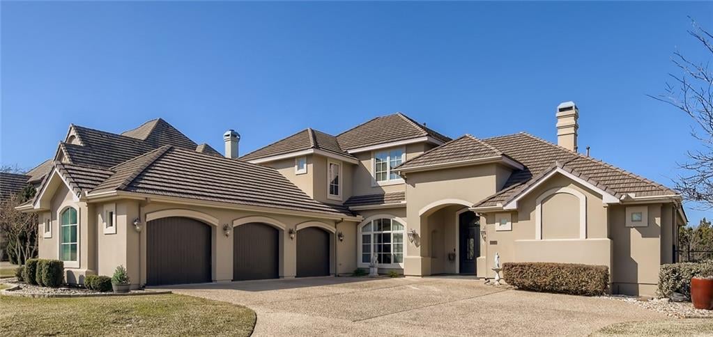 View 8316 Denali Pkwy in Grandview Hills Sec 08 8316 Denali Pkwy - front exterior - Luxury home in Grandview Hills Sec 08, Austin, TX