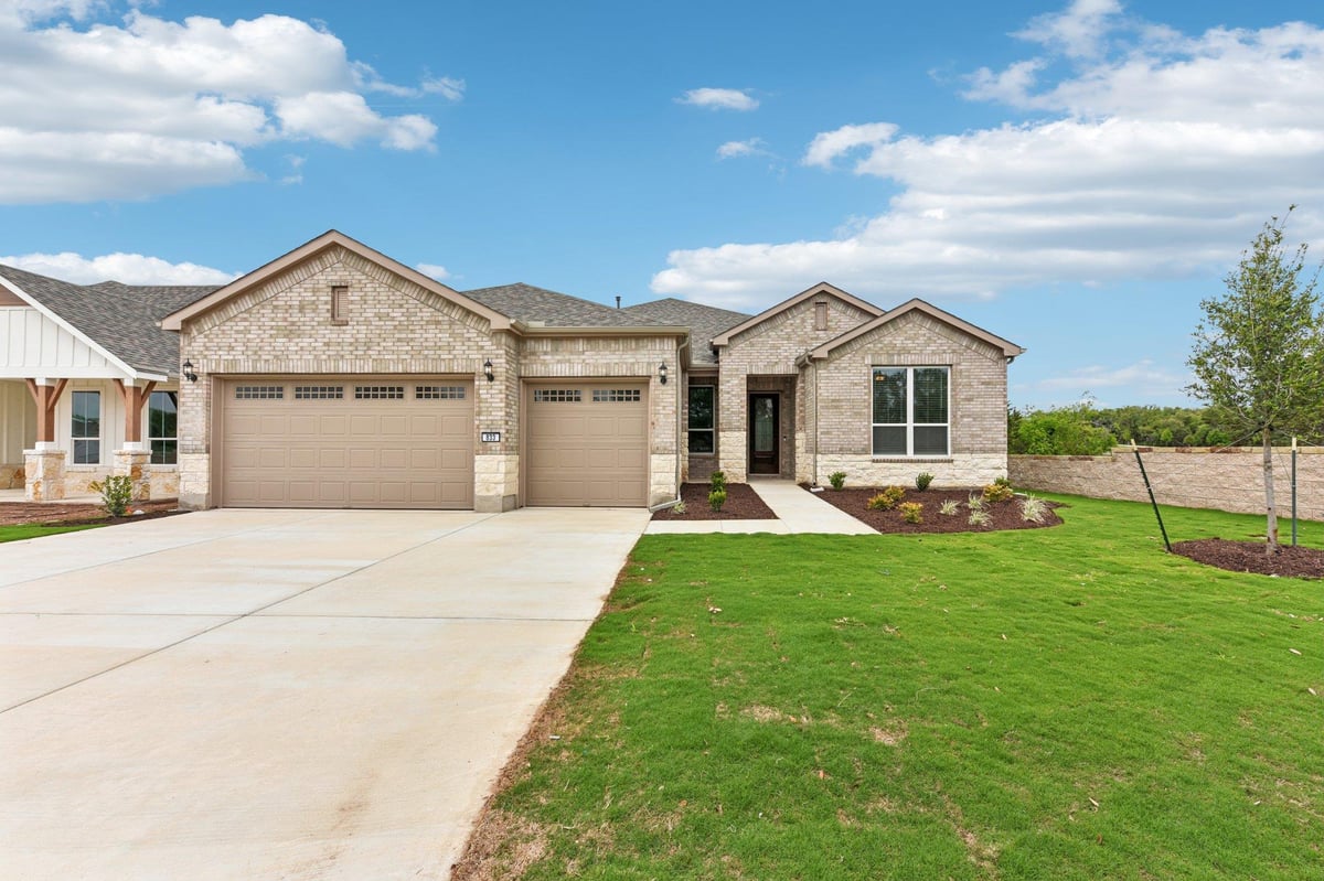833 Peaceful Psalms PL - front exterior - Luxury home in Sun City Texas, Georgetown, TX