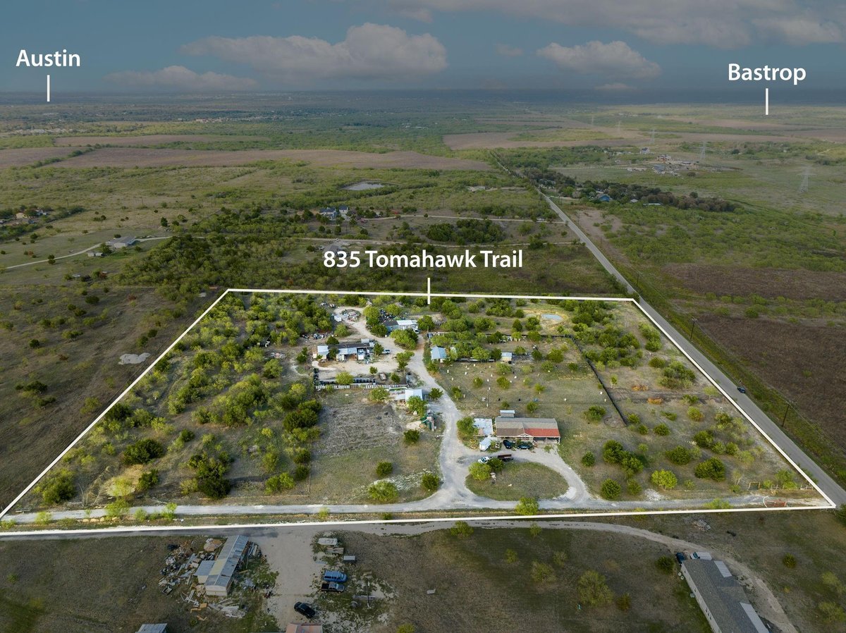 View 835 Tomahawk Trl in A171 - LEVY, ALBERT M. 835 Tomahawk Trl - front exterior - Luxury home in A171 - LEVY, ALBERT M., Dale, TX