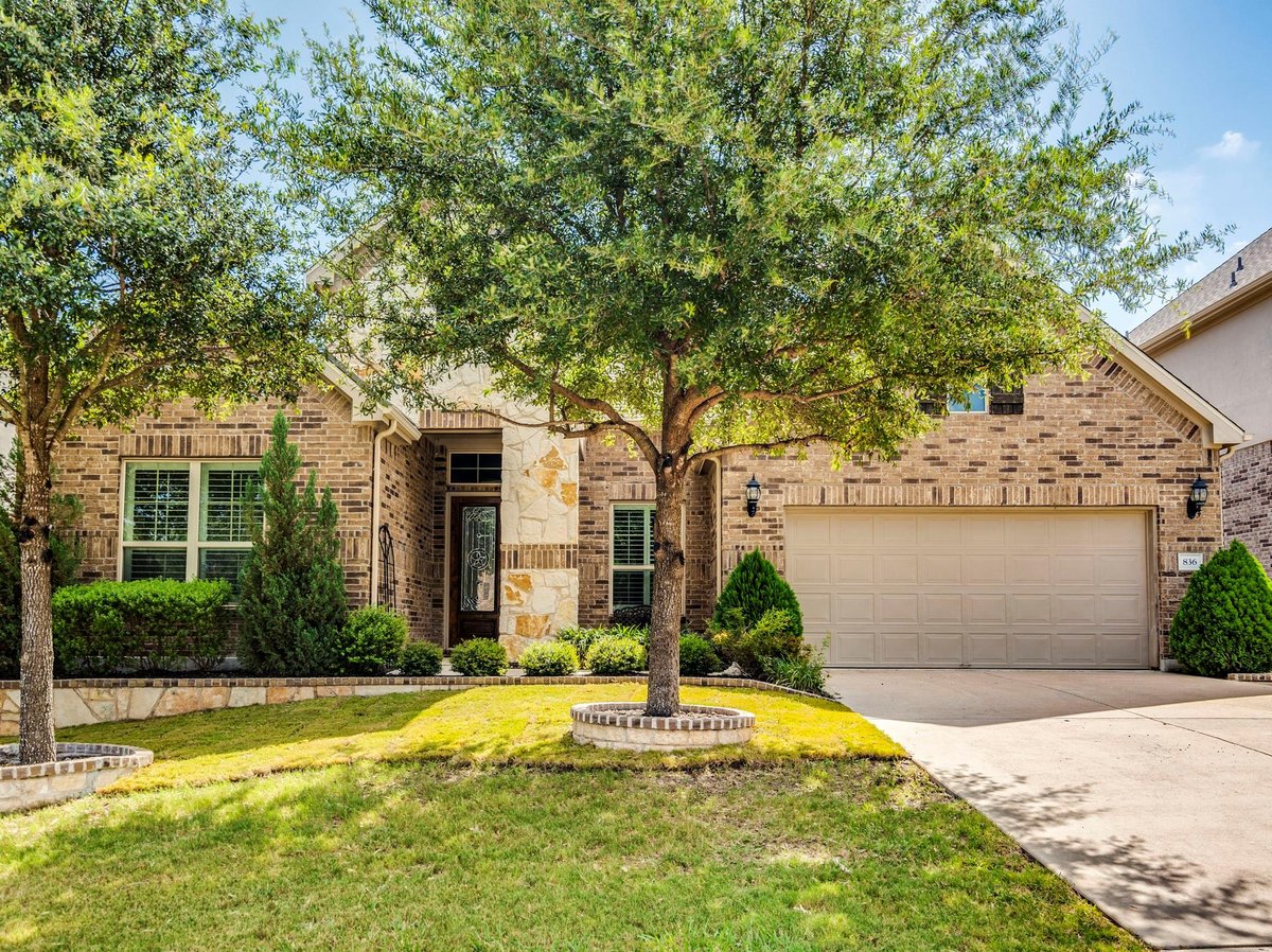 View 836 Richardson LN in Leander Crossing Ph One 836 Richardson LN - front exterior - Luxury home in Leander Crossing Ph One, Leander, TX