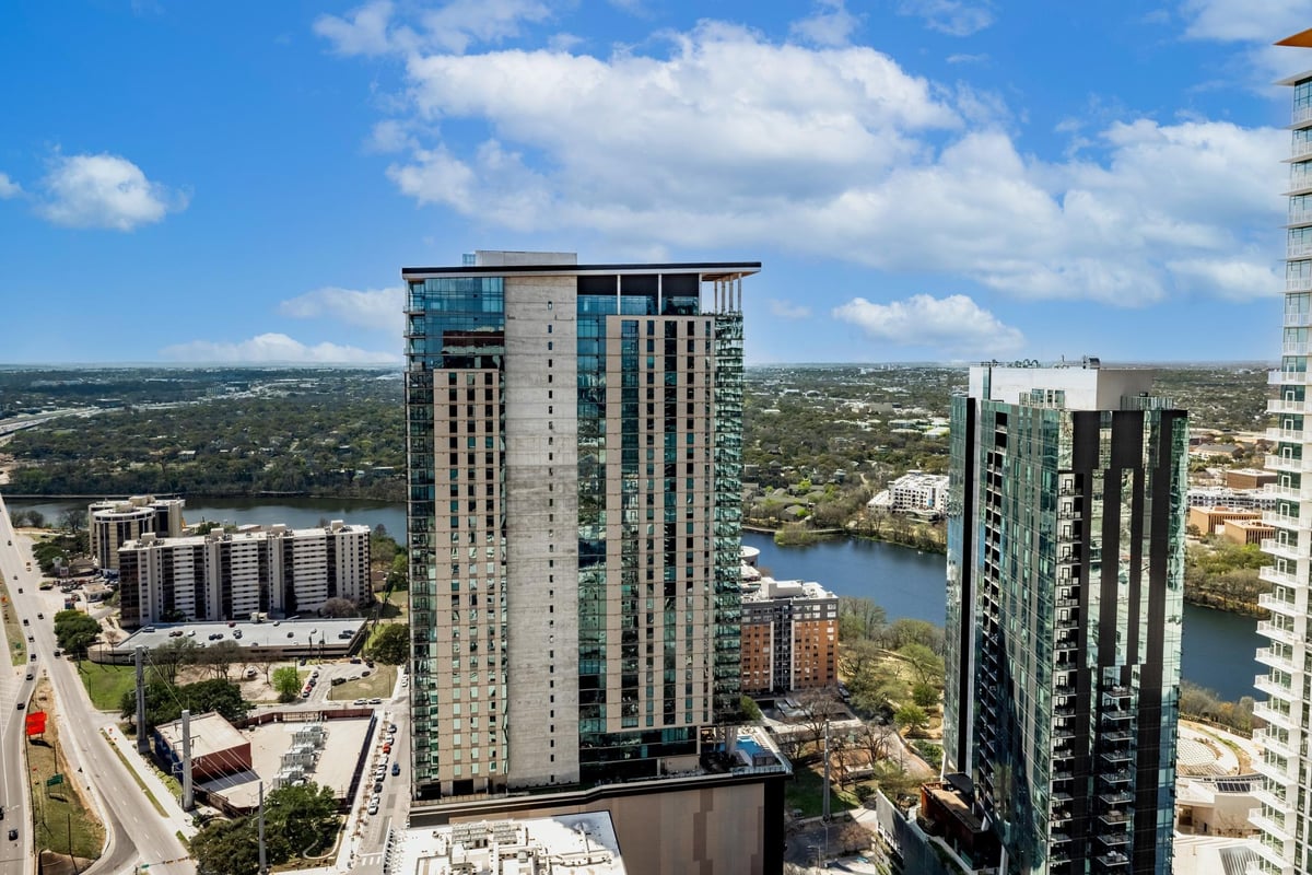 84 East Ave Unit #4005 - front exterior - Luxury home in Rainey Street Historic District, Austin, TX