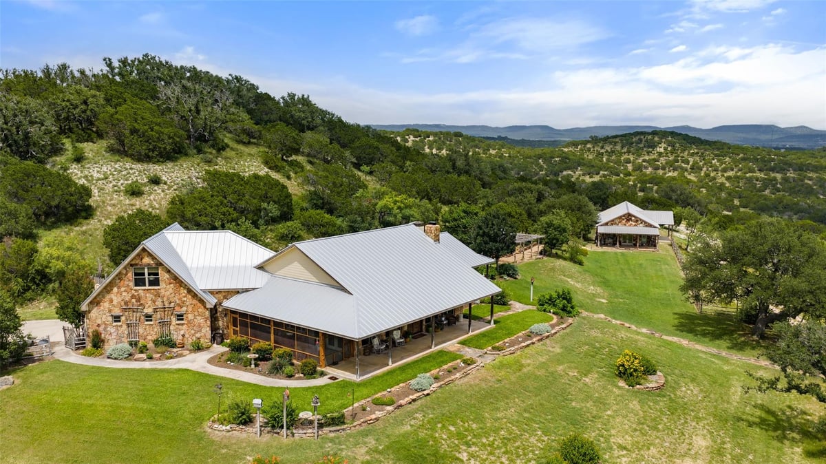 View 8400 E Fm 1431 in none 8400 E Fm 1431 - front exterior - Luxury home in none, Marble Falls, TX