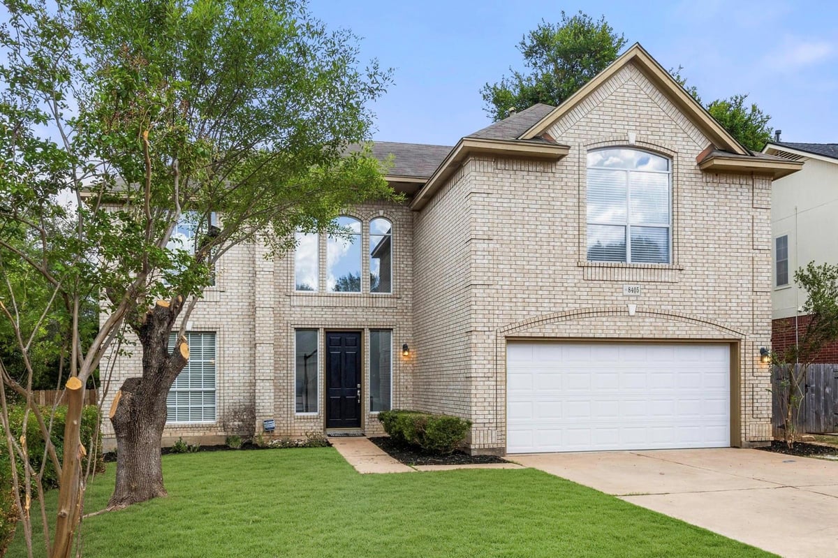 View 8405 Ganttcrest DR in Village At Western Oaks Sec 11 8405 Ganttcrest DR - property photo 1 - Luxury home in Village At Western Oaks Sec 11, Austin, TX