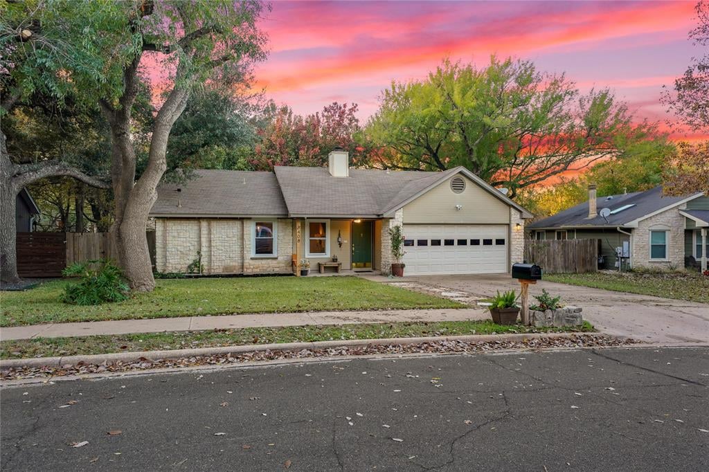 View 8408 Dixon Dr in Shiloh Ph 04 Sec 01 8408 Dixon Dr - front exterior - Luxury home in Shiloh Ph 04 Sec 01, Austin, TX
