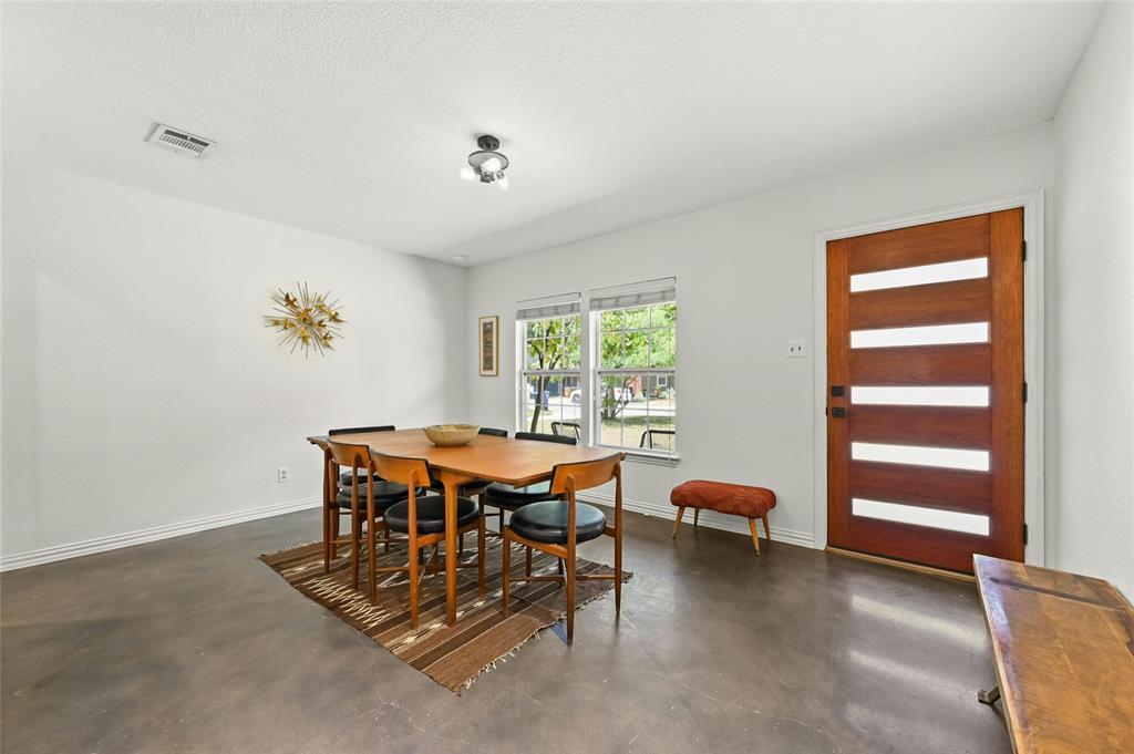 Living area at 8415 Bowling Green Dr - 2 bed 1 bath home