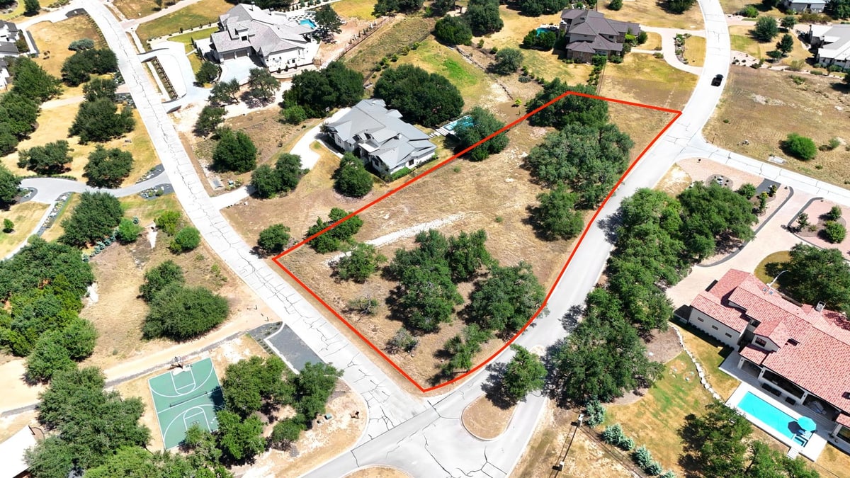 View 8417 Lakewood Ridge CV in Belvedere Ph Vi 8417 Lakewood Ridge CV - property photo 1 - Luxury lot in Belvedere Ph Vi, Austin, TX
