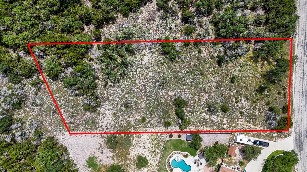 View 847 Hilltop RDG in Summit Ph 7 847 Hilltop RDG - front exterior - Luxury lot in Summit Ph 7, New Braunfels, TX
