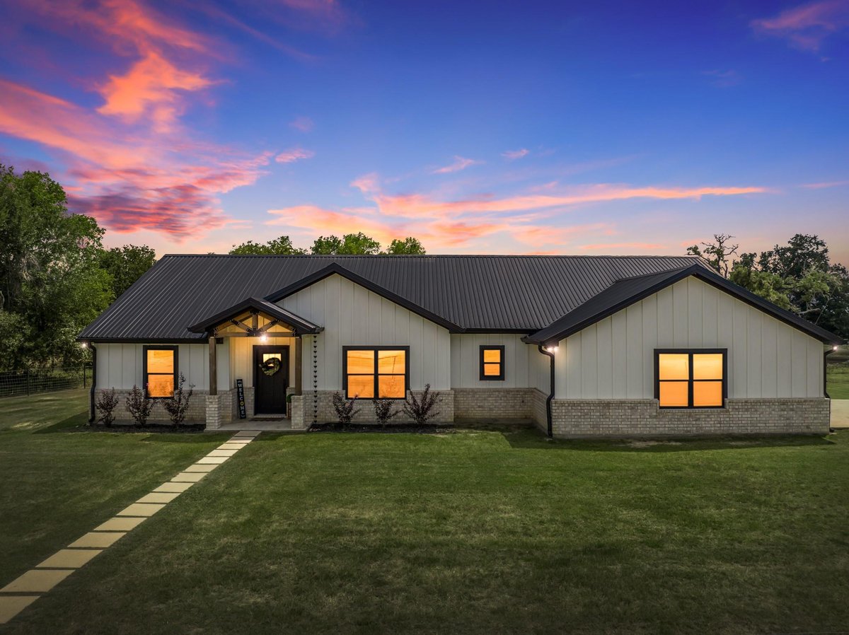 View 850 County Road 322 in Rockdale 850 County Road 322, photo 1, Rockdale, Rockdale, TX